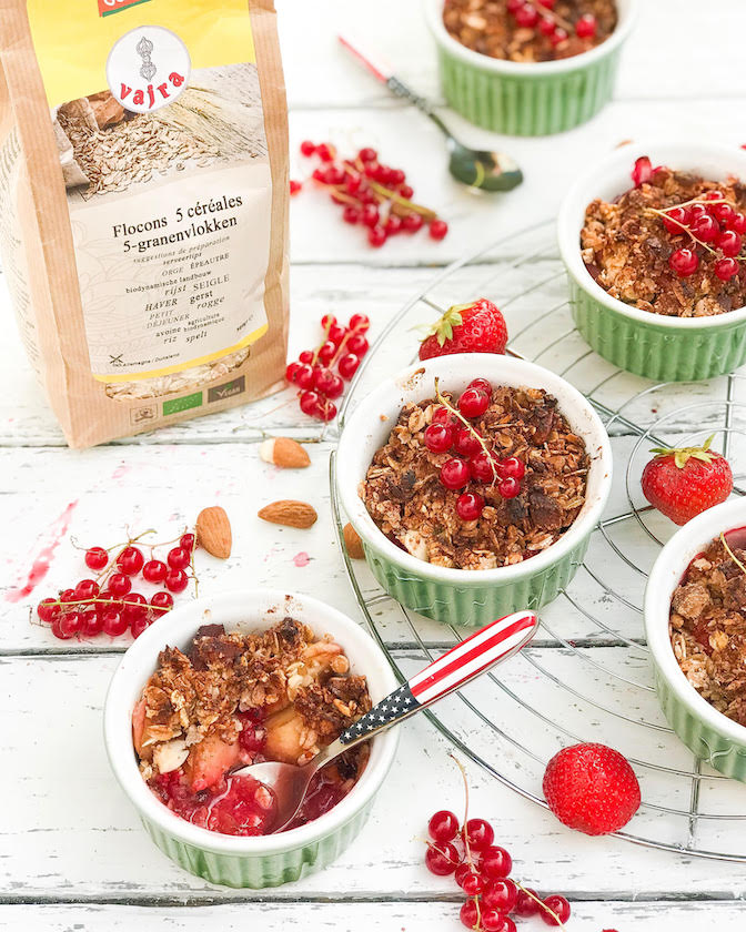 Zomerse vegan fruit crumble